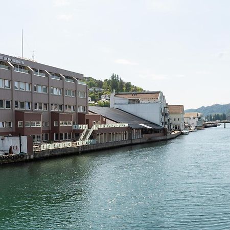 Maritim Fjordhotel Flekkefjord Exterior foto